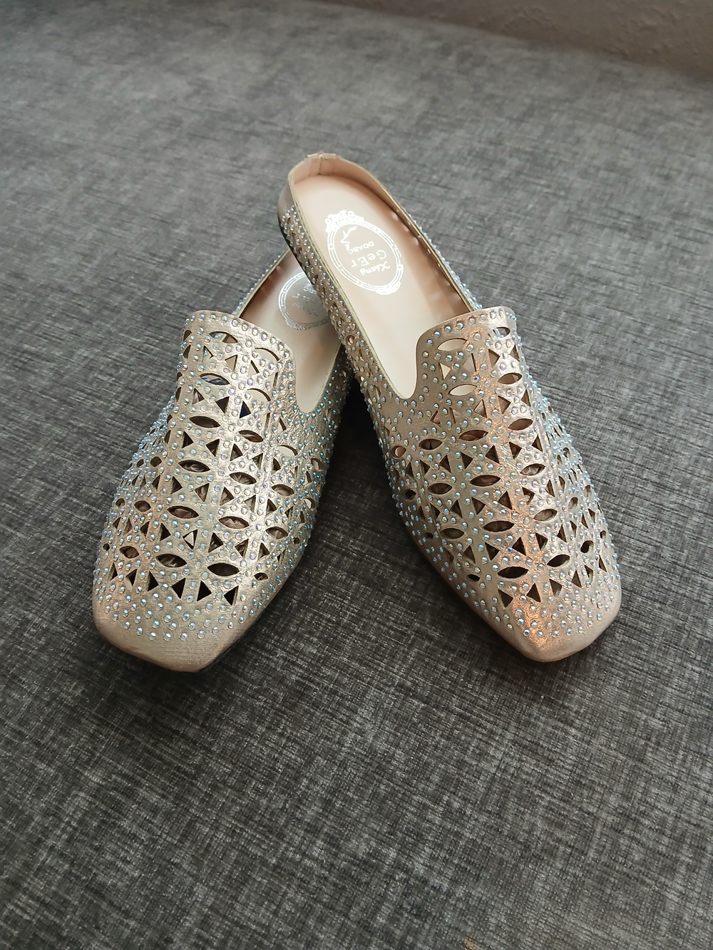 ✨️NEW!!•Laser-Cut Embellished Slip-On Flats in Champagne